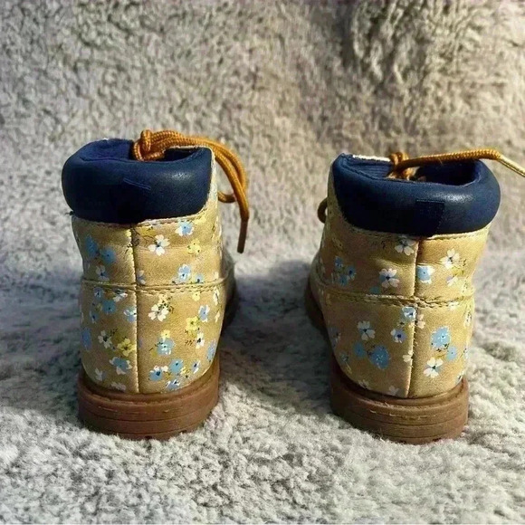 Osh Kosh Bgosh girls boots - Picture 4 of 7